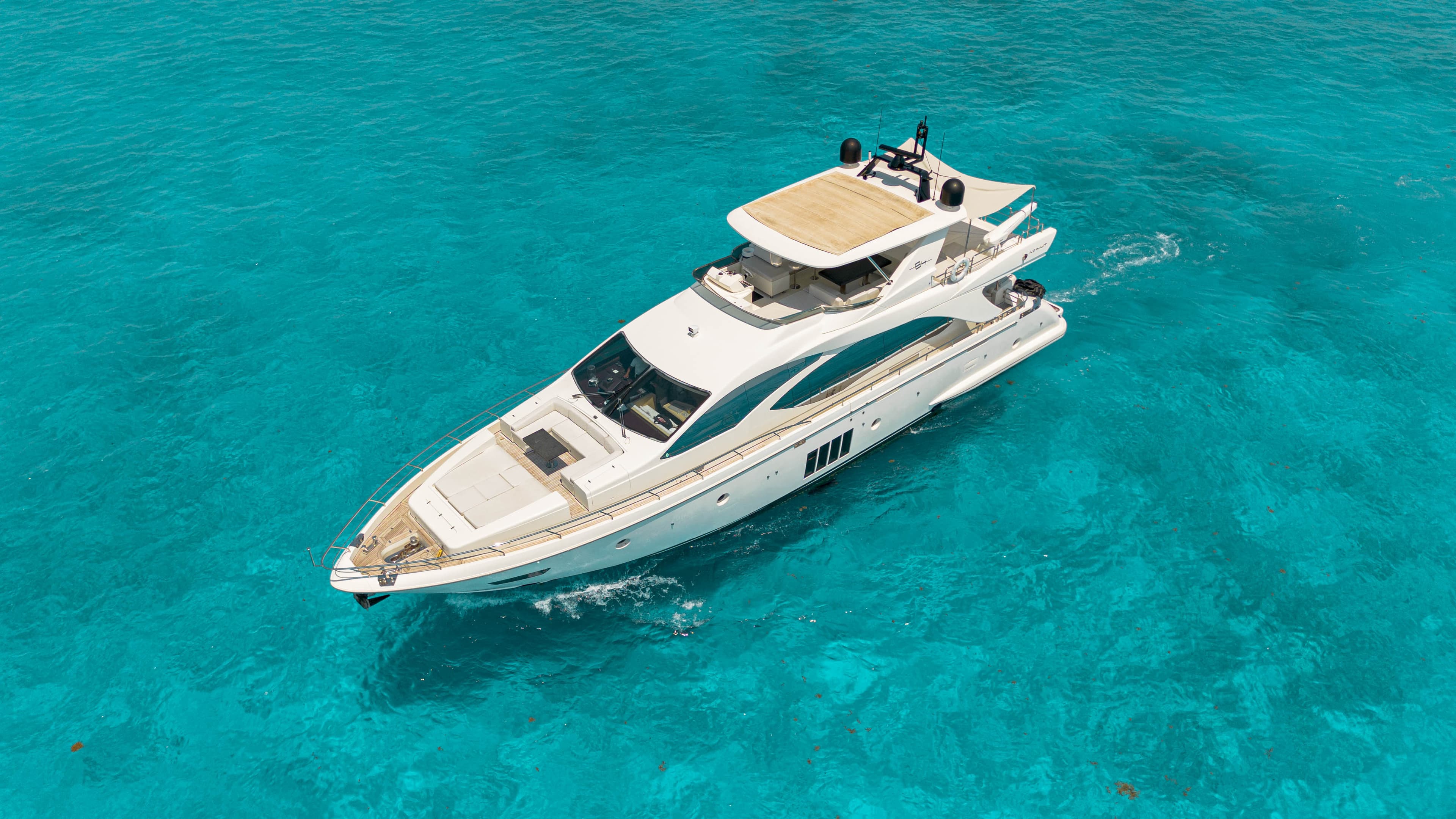 Privacy - 84 ft Azimut Flybridge — Mega Yachts Cancun