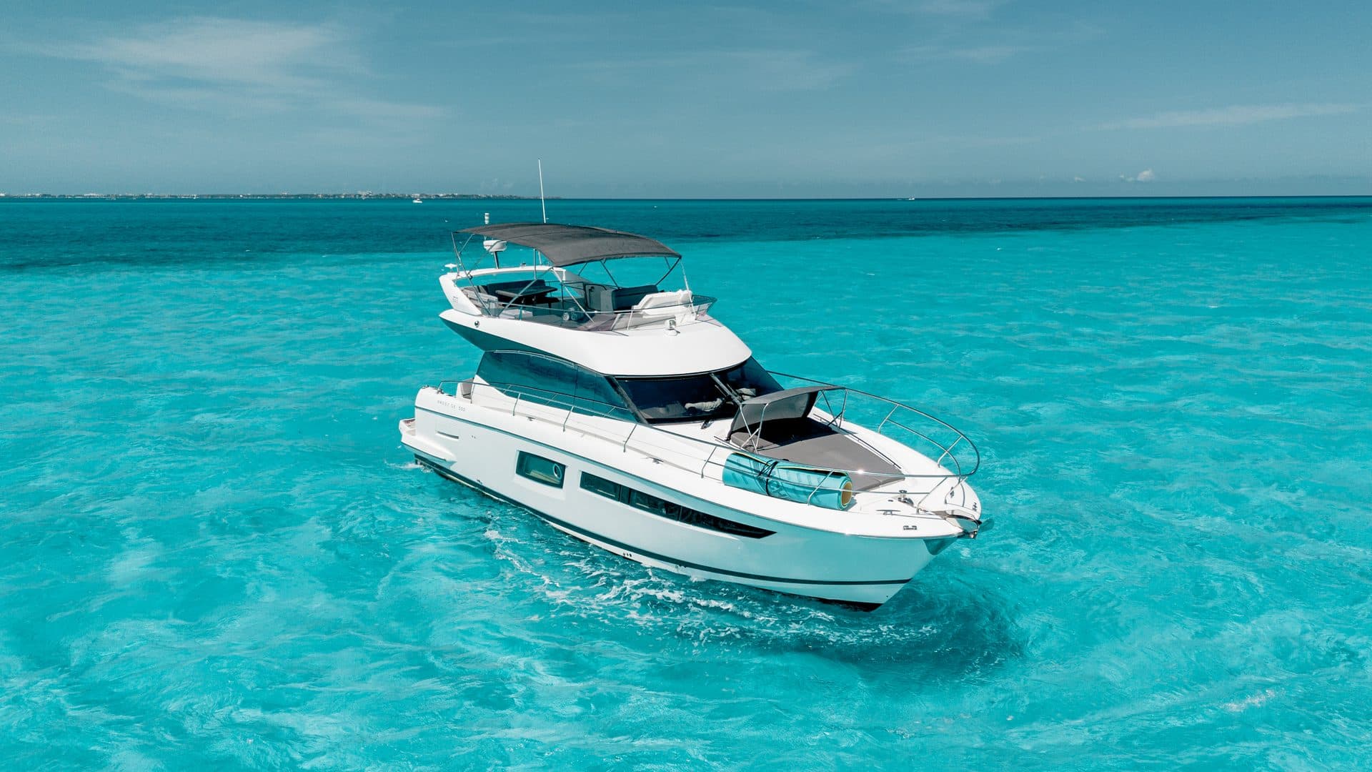 Forever Young 50 ft Prestige — Mega Yachts Cancun