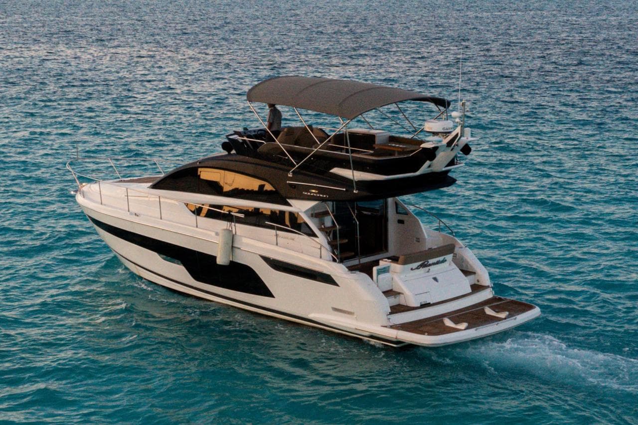 Atlantido - 55 ft Fairline Deluxe — Mega Yachts Cancun