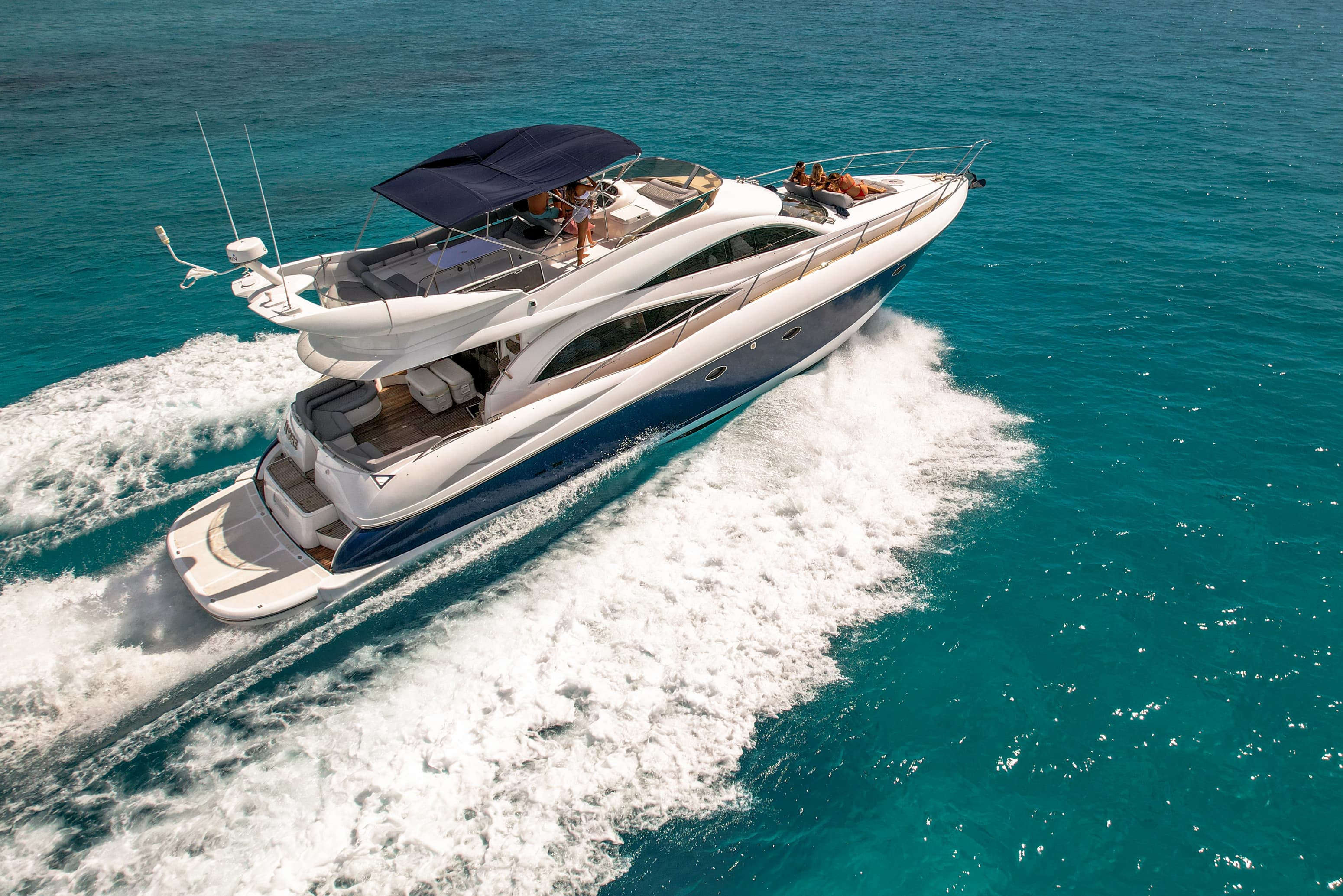 Sunseeker Manhattan - 60 ft — Mega Yachts Puerto Aventuras
