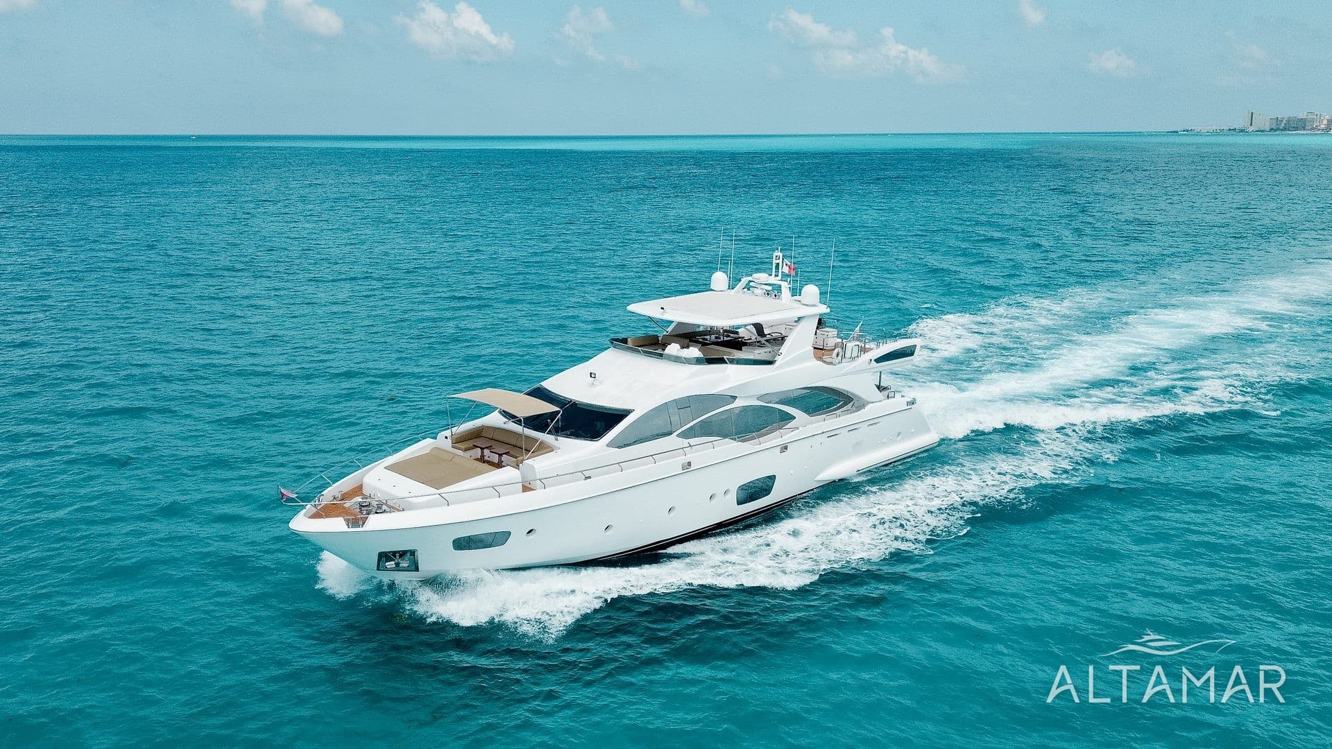 V&V - 95 ft Azimut — Mega Yachts Cancun
