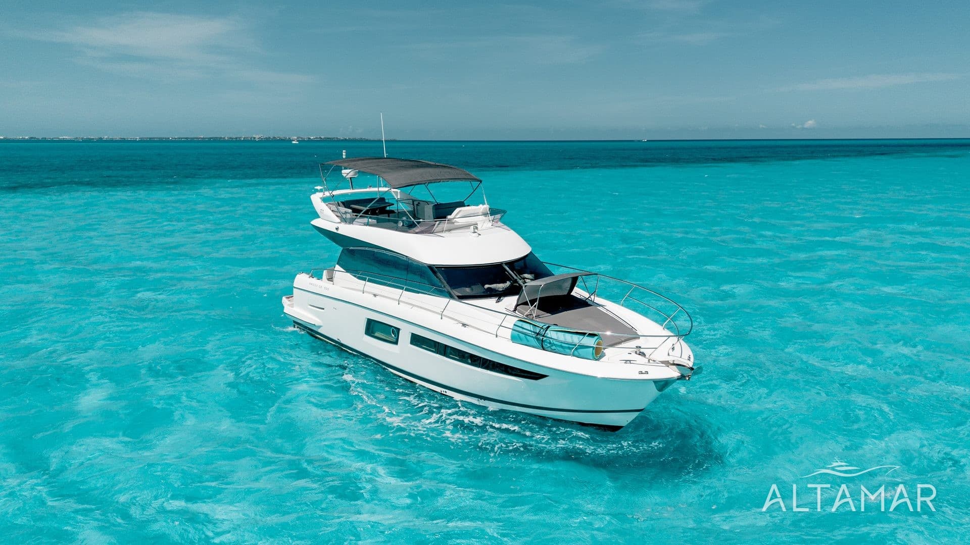 Forever Young 50 ft Prestige — Mega Yachts Cancun