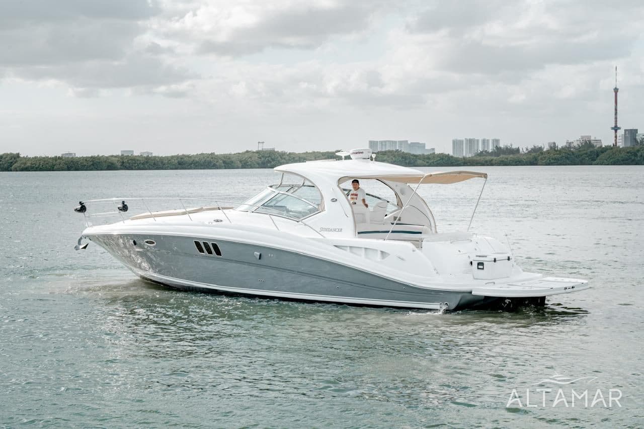 Brisas del Mar - 47 ft Sea Ray Sundancer — Sport Yachts Cancun
